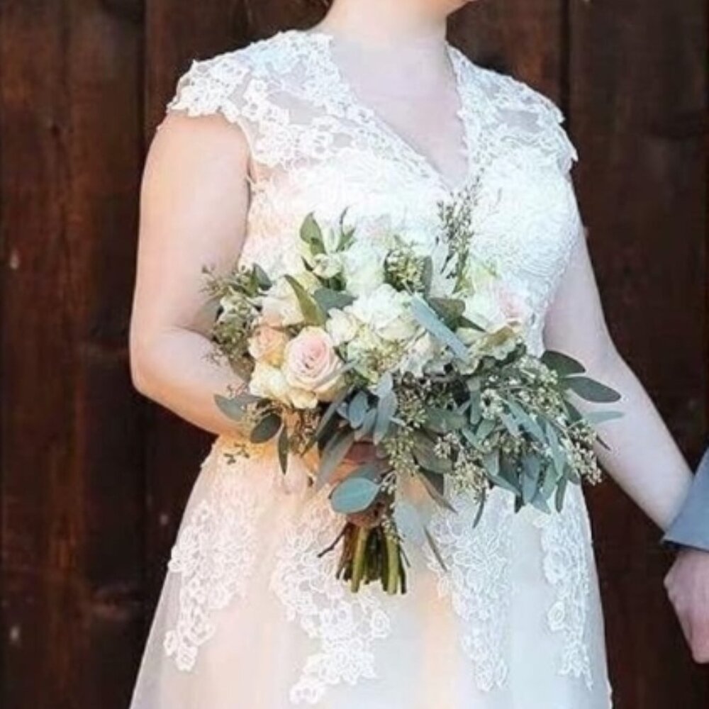 Ivory wedding dress